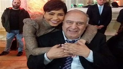 والد حسام حبيب عن شيرين عبد الوهاب: ست محترمة وبنت بلد.. كانت بتأكلني بإيدها