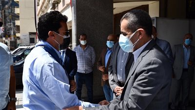 وزير الرياضة يفتتح ملعبي كرة قدم بمحافظة الغربية (صور)