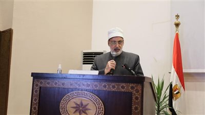 وكيل الأزهر: مِلكية الموارد الضرورية لحياة الناس عامة لا يحتكرها أحد (صور)