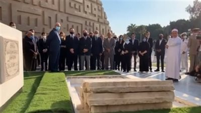 تشييع جثمان جيهان السادات إلى مثواها الأخيرة (فيديو) 