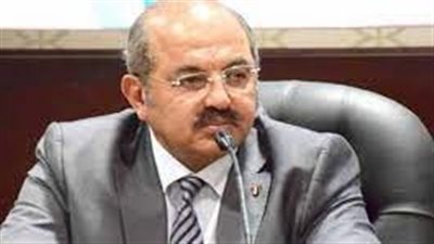 علاء أبو القاسم وهداية ملاك الأقرب لحمل العلم المصري في 