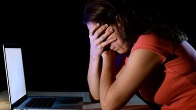عشق المحامية والنذل.. حكاية حب انتهت بابتزاز جنسي وسجن 