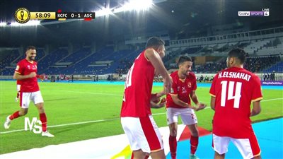 نهائي دوري الأبطال.. محمد شريف يهدي هدفه في كايزر تشيفز لمولوده الجديد 