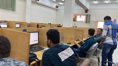 بدء اختبارات القبول بالجامعات الأهلية في جامعة حلوان (صور)