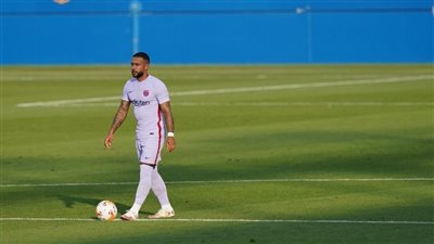 برشلونة يُعلن تسجيل ديباي وإريك جارسيا في الدوري الإسباني