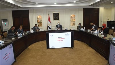 وزير الإسكان يتابع تنفيذ أعمال التطوير بمدينة الوراق الجديدة