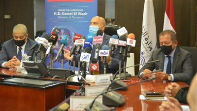 وزير النقل يعلن وصول أول قطار مونوريل إلى ميناء الإسكندرية 