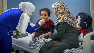تنفيذًا لتوجيهات الرئيس.. استقبال الطفلة الفلسطينية بمستشفى معهد ناصر وبدء علاجها