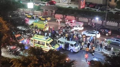 وقوع حادث تصادم ميكروباص بسيارة نظافة بمحرم بك وسط الإسكندرية