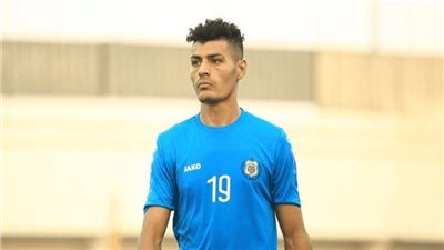 عبد الرحمن مجدي يعلن تنازله عن مستحقاته لدى الإسماعيلي وتسليم الشيكات للنادي