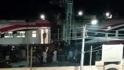 انفصال 3 عربات قطار بسبب خروجها عن القضبان بسوهاج