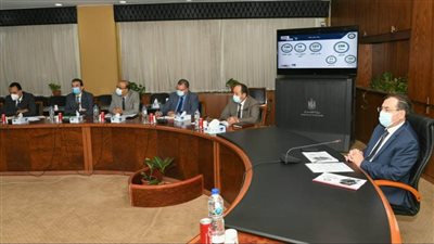 وزير البترول يتابع تنفيذ برنامج التوسع في محطات الغاز الطبيعي للسيارات