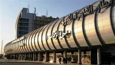 بحضور وزراء البيئة والتجارة والطيران.. بروتوكول تعاون لتشغيل خلايا شمسية بمطار القاهرة