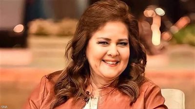 مشاهير ومواطنو الخليج العربي ينعون الفنانة دلال عبد العزيز