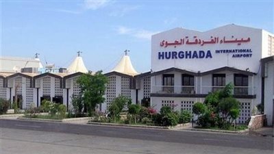 مطارا الغردقة الدولي ومرسى علم يستقبلان 84 رحلة تحمل على متنها 15 ألف سائح
