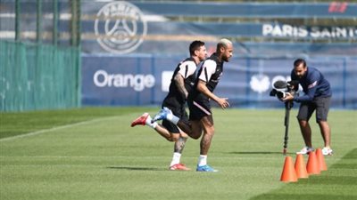 لماذا استبعد مدرب باريس سان جيرمان ميسي ونيمار من مواجهة ستراسبورج؟