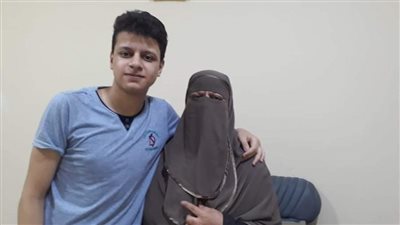 السادس مُكرر على الثانوية الأزهرية بالشرقية: بكيت لعدم إذاعة اسمي في اليوم الأول «صور»