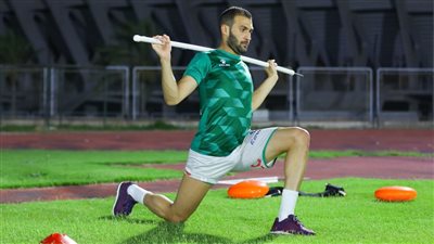 مليون جنيه زيادة.. بيراميدز يتدخل لخطف نجم المصري من الزمالك