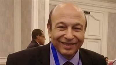 جامعة القاهرة تنعى الدكتور بركات عبد العزيز وكيل كلية الإعلام الأسبق 