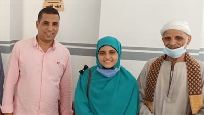 استجابة لـ القاهرة 24.. جامعة سوهاج تقدم منحة مجانية لطالبة طما للدراسة بكلية الطب