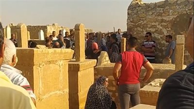 تشيع جثمان فتاة قتلها والدها في بني سويف