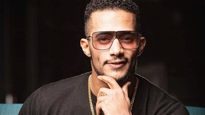 محمد رمضان يرد على شيخ عراقي وصفه بـ أسود قبيح | فيديو