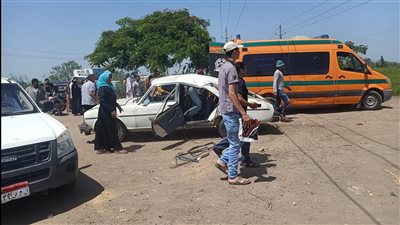إصابة 11 عاملا في انقلاب سيارة ربع نقل على طريق مصر الإسماعيلية الصحراوي