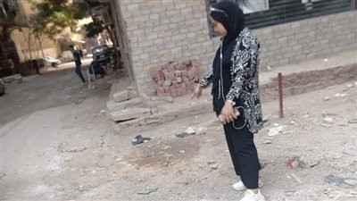 دماء على قارعة الطريق.. تفاصيل وفاة طفلين سقطت عليهما أجزاء عقار بالمطرية |صور وفيديو