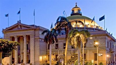 جامعة القاهرة تبدأ حملة موسعة لتطعيم الطلاب ضد كورونا