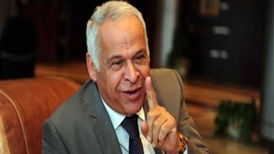 شروط فرج عامر تعرقل إتمام صفقة جديدة بين الأهلي وسموحة