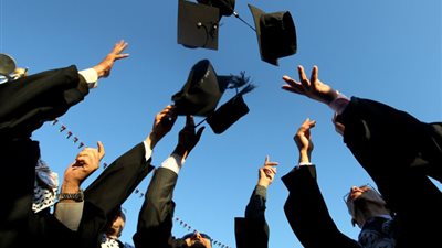 وزير التعليم العالي يعتمد نتيجة القبول الإلكتروني للمرحلة الأولى بالجامعات الخاصة