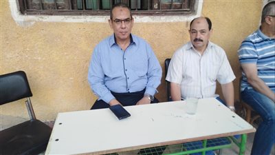 «وكيل تعليم القليوبية» يتابع مركز توزيع أسئلة الدور الثاني للثانوية العامة