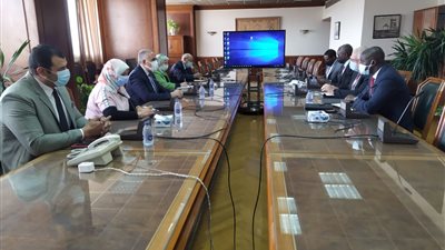 وزير الري يبحث مع نظيره الناميبي سبل مواجهة التحديات المائية بالبلدين