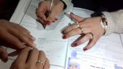 بعد 20 سنة زواج.. منال تخلع زوجها بعد تزويره أوراقًا رسمية