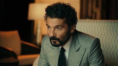 في ذكرى ميلاد خالد النبوي.. كيف تحولت نبوءة عمر الشريف بالعالمية إلى حقيقة؟