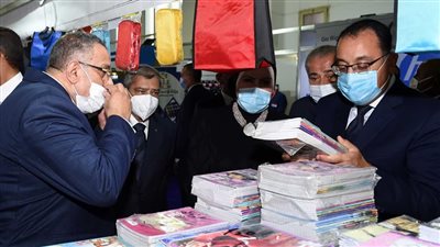 انطلاق معرض أهلا مدارس.. وأحد العارضين: التخفيضات تصل إلى 40%