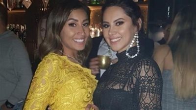 دينا الشربيني تحتفل بعيد ميلاد ياسمين رئيس على طريقتها الخاصة