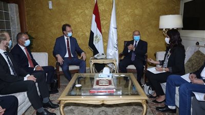 كامل الوزير: توريد 300 عربة كشف قلاب لأول مرة في تاريخ نقل البضائع بالسكك الحديدية