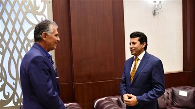 وزير الرياضة يلتقي كارلوس كيروش مدرب منتخب مصر 
