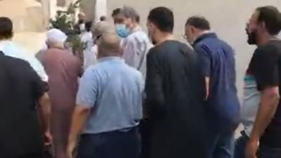 المئات يشاركون في تشييع جثمان نجل الشيخ الشعراوي إلى مثواه الأخير بمقابر العائلة