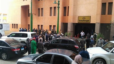مصدر أمني يكشف حقيقة رسالة تهدد بـ تفجير محكمة المنيا| صور