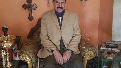 شحاتة المقدس نقيب الزبالين: أعرف الإرهابين من قمامتهم.. وأبلغ الشرطة عنهم
