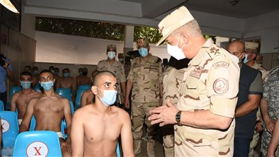 وزير الدفاع يتفقد اختبارات القبول للكليات العسكرية والمعهد الفني للقوات المسلحة بالكلية الحربية | صور