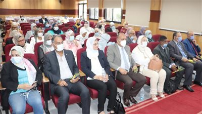 جامعة الأزهر تعقد اجتماعًا مع عمداء فرع البنات للحث على تسجيل لقاح كورونا