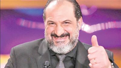خالد الصاوي بعد ظهوره على كرسي متحرك: أنا أحسن وبعتذر لو قلقتكم بلا قصد
