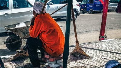 نقيب الزبالين يكشف كواليس ارتفاع رسوم النظافة 