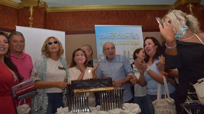 مهرجان الإسكندرية السينمائي ونجومه يحتفون بإبداع المخرج علي بدرخان