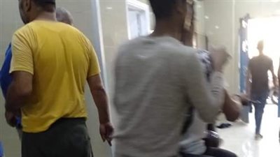 إخلاء سبيل المتورطين في اقتحام طوارئ أحد مستشفيات السويس بدراجة نارية | صور