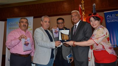 الاحتفاء بمئوية الفنان الراحل محمد رضا في مهرجان الإسكندرية السينمائي بحضور ابنه | صور