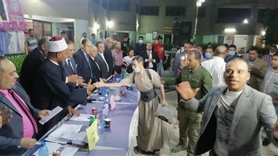 «جبر الخواطر».. حفل لتكريم عمال النظافة بالمنيا | صور